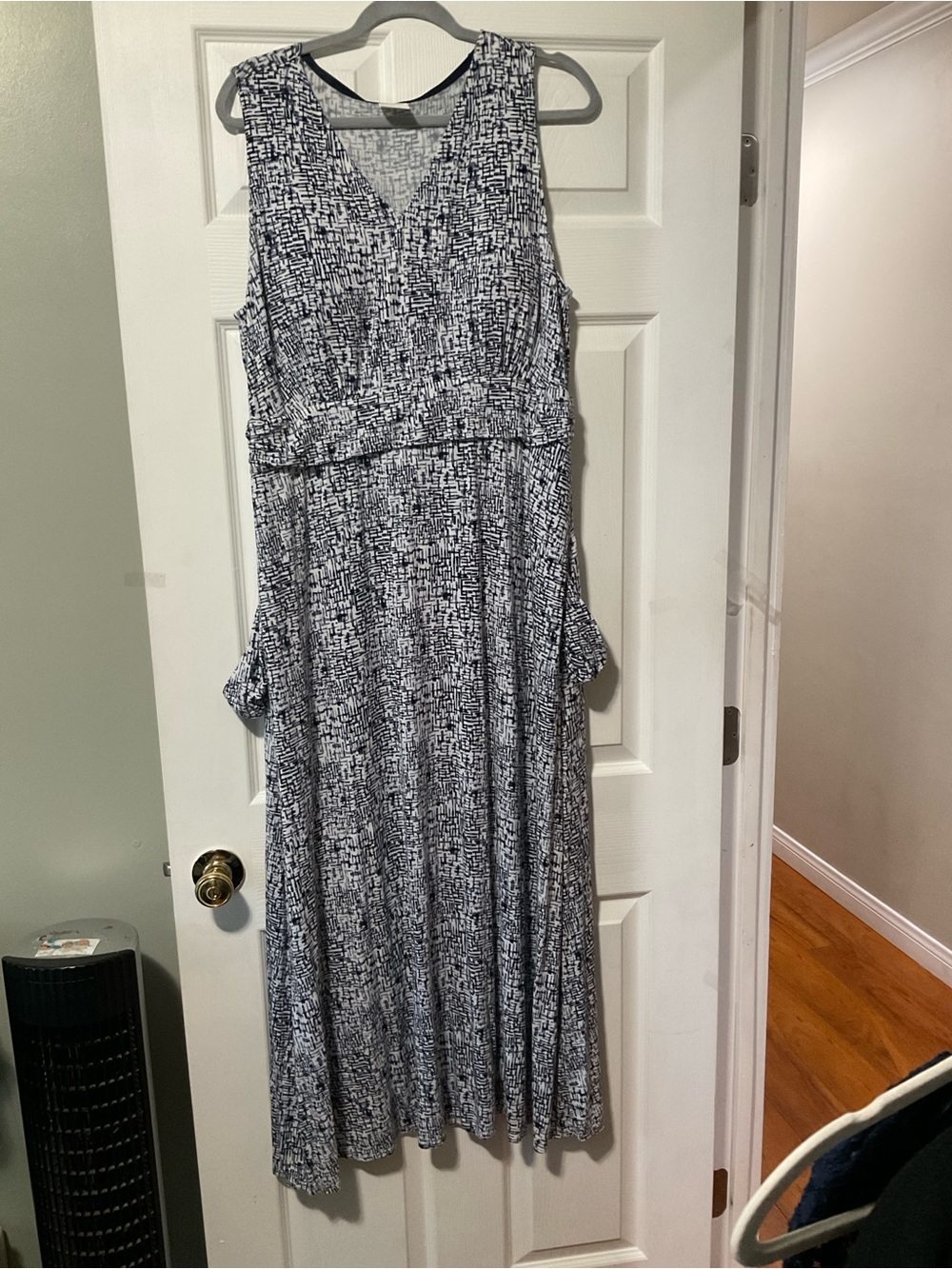 Soma Black & White Sleeveless V-Neck Printed Maxi Dress
